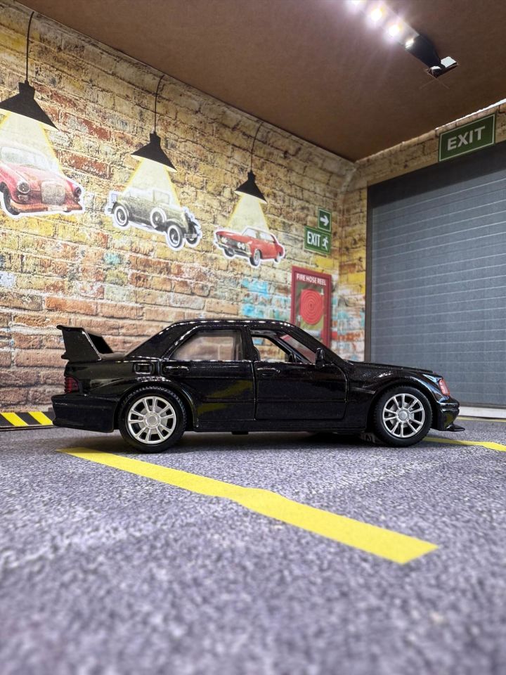 Mercedes w124 Kasa Metal Araba